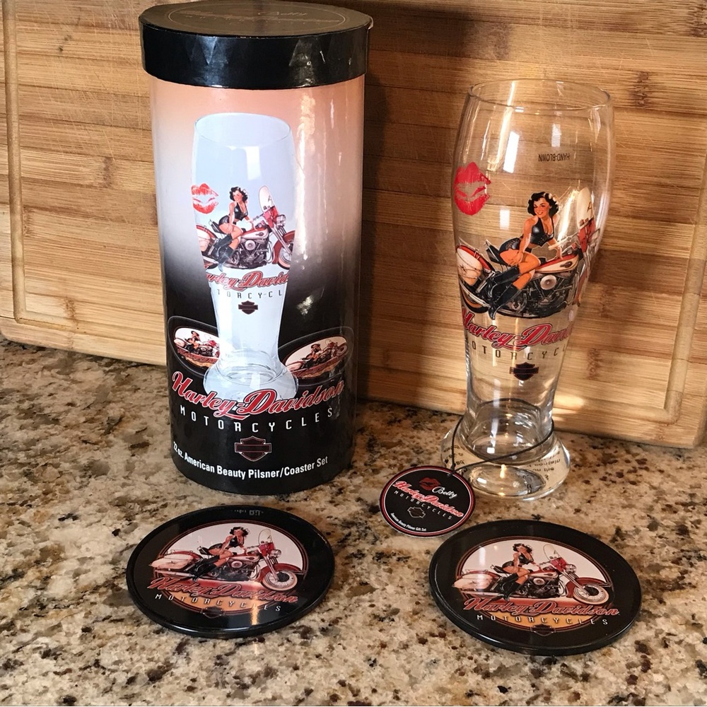 HARLEY DAVIDSON 🍺 AMERICAN BEAUTY BETTY PILSNER/COASTER COLLECTORS ITEM 🌟NEW🌟